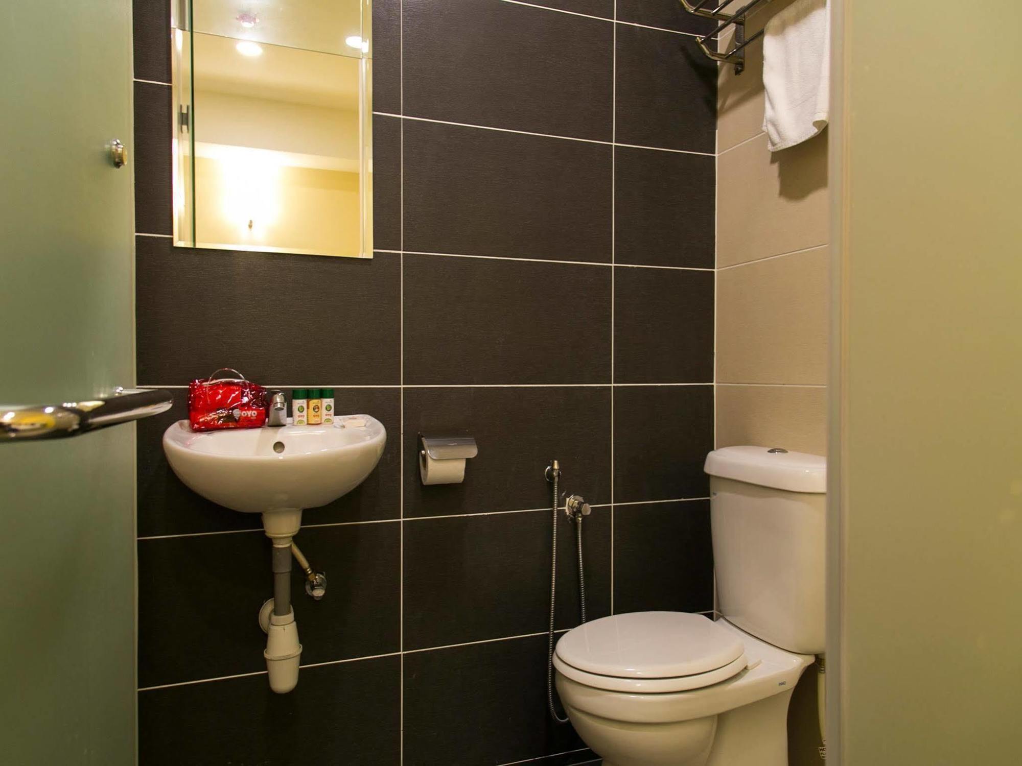 Oyo 220 Hotel Sri Maluri Κουάλα Λουμπούρ Εξωτερικό φωτογραφία